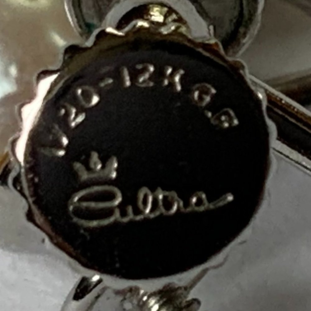 Cultra Vintage Cultured Pearl Screw Back Earrings - Picture 3 of 4